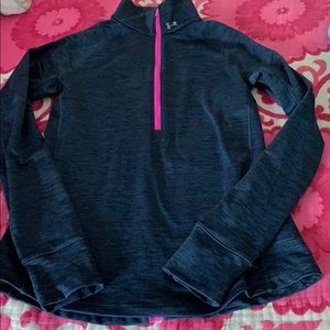 Size sm Under Armour 1/4 zip top.